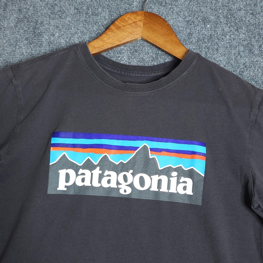 Patagonia Kids Youth XL 14 P-6 Logo T Shirt Black Regenerative Organic Cotton
